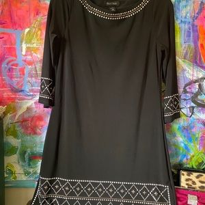 Pretty WHITE HOUSE BLACK MARKET Black Studded Rhinestone party Dress Small S